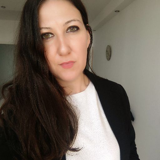 Fotografie Minodora CARAGAŢĂ