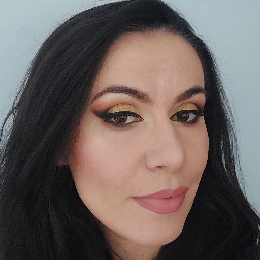 Fotografie Tana MANŢU