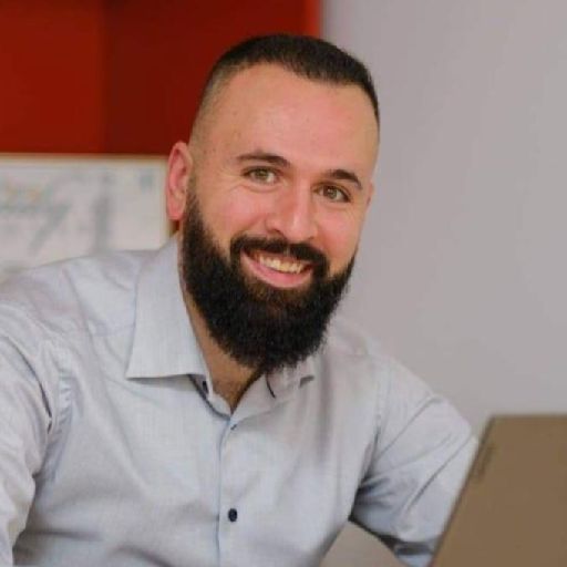 Fotografie VLADIMIR MARUNTELU