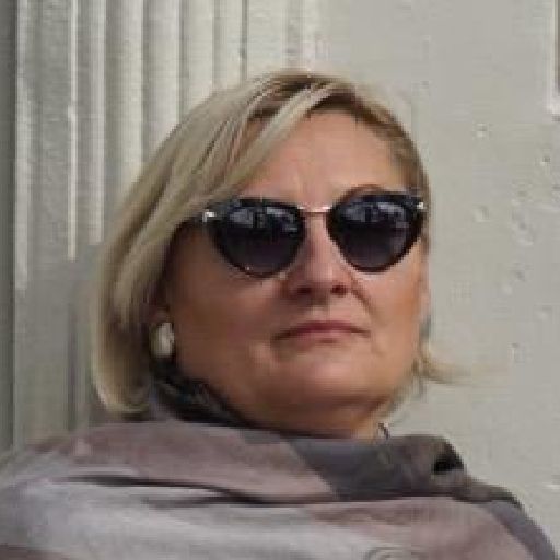 Fotografie ELENA OVEDENIE