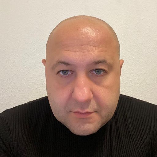 Fotografie Comanescu-Raul SARACUT